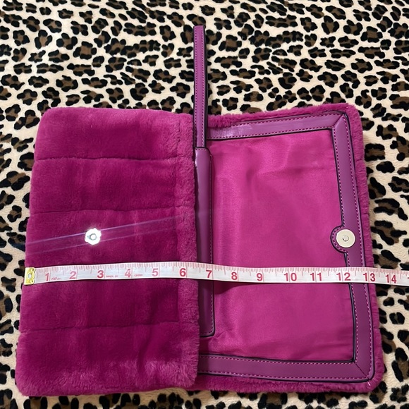 Faux Furry Purple Clutch 💜Wristlet Bag Purse Pink Fushia Color Y2K Fashion Boho - Picture 9 of 17